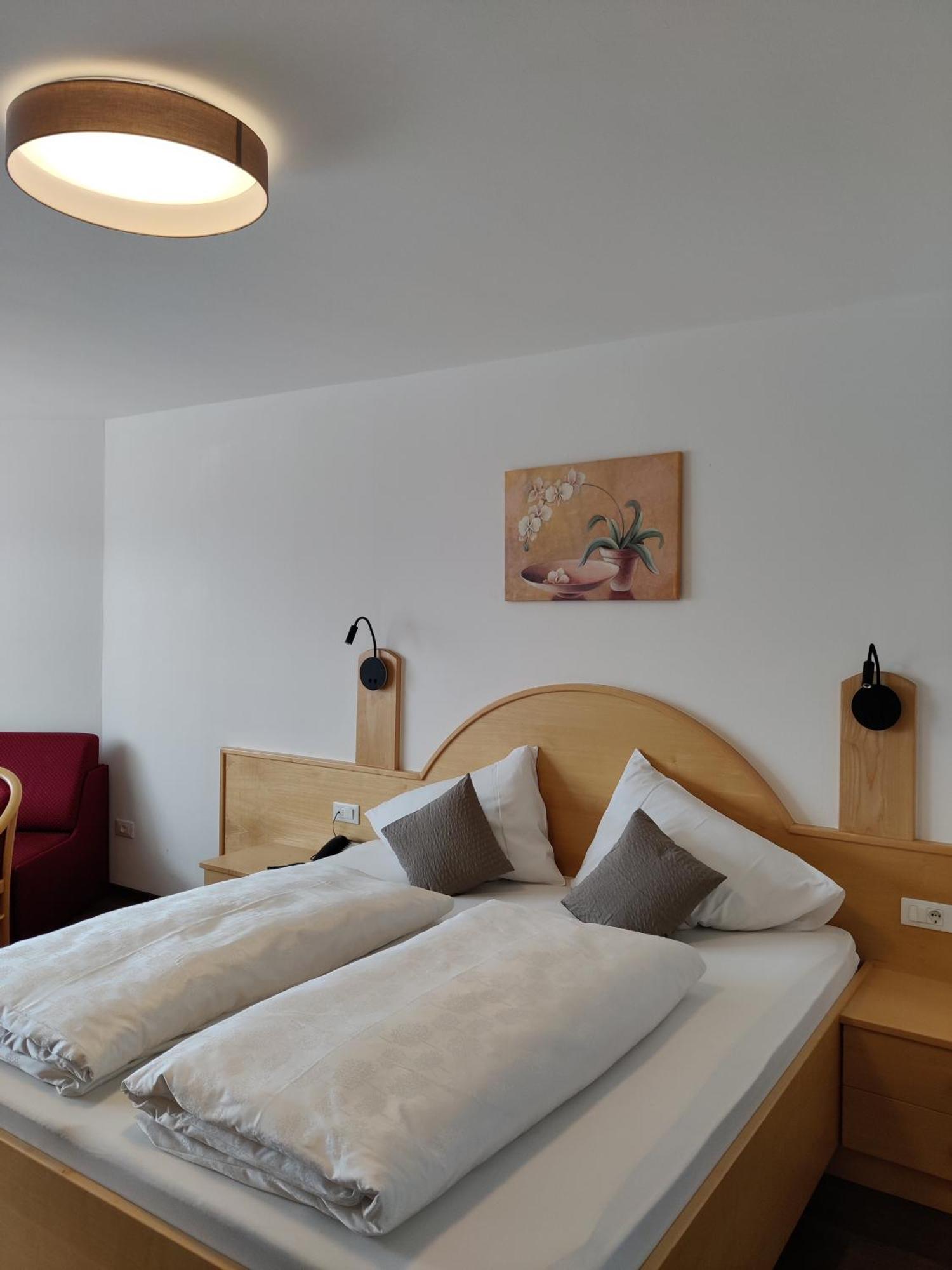 Hotel Garni Herz Tirolo Room photo
